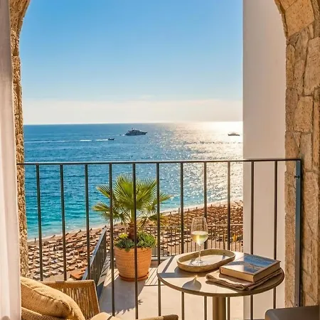 Avaris Hotel Dhërmi