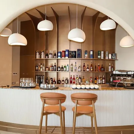 Avaris Hotel