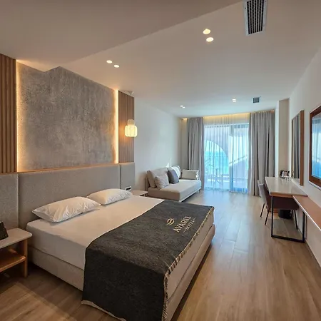 Hotel Avaris 5*