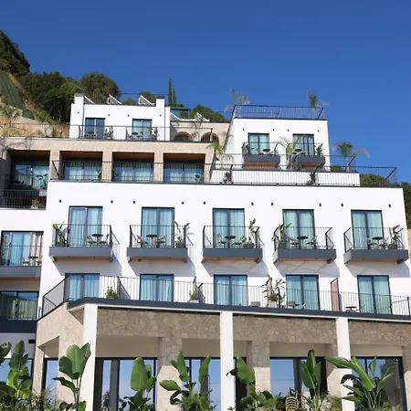 Hotel Avaris 5*