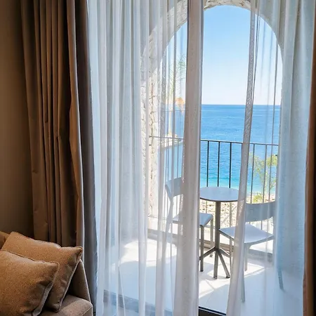Avaris Hotel