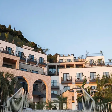 Hotel Avaris 5*