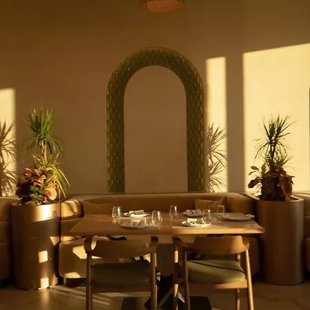 Hotel Avaris 5*
