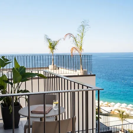 Avaris Hotel Dhërmi