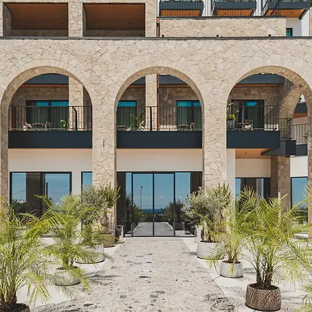 Avaris Hotel Dhërmi