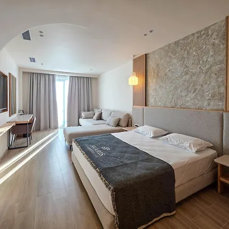 Hotel Avaris
