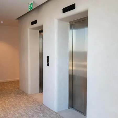 Avaris Hotell